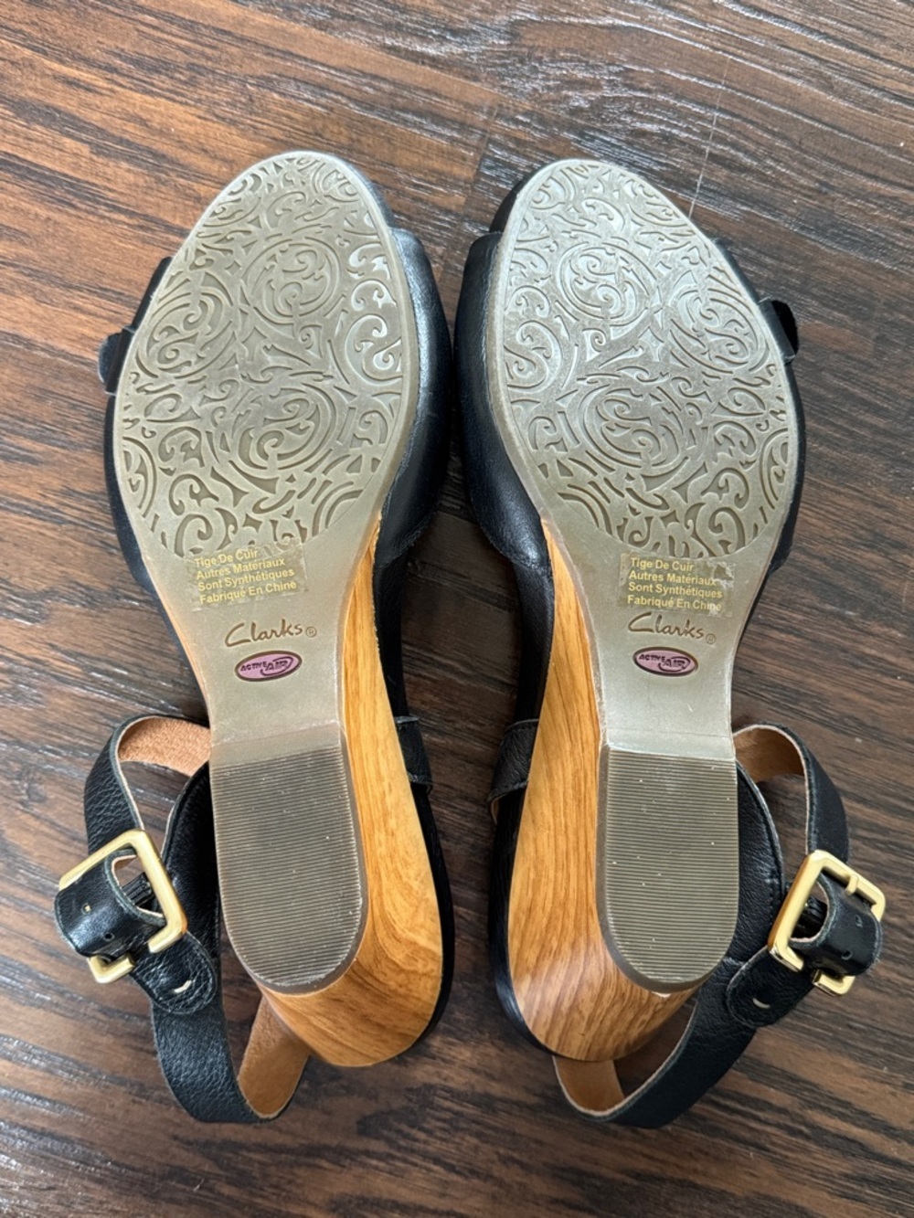 Clarks Black Leather Cross-Strap Sandals with Gold Buckles - Picture 11 of 12